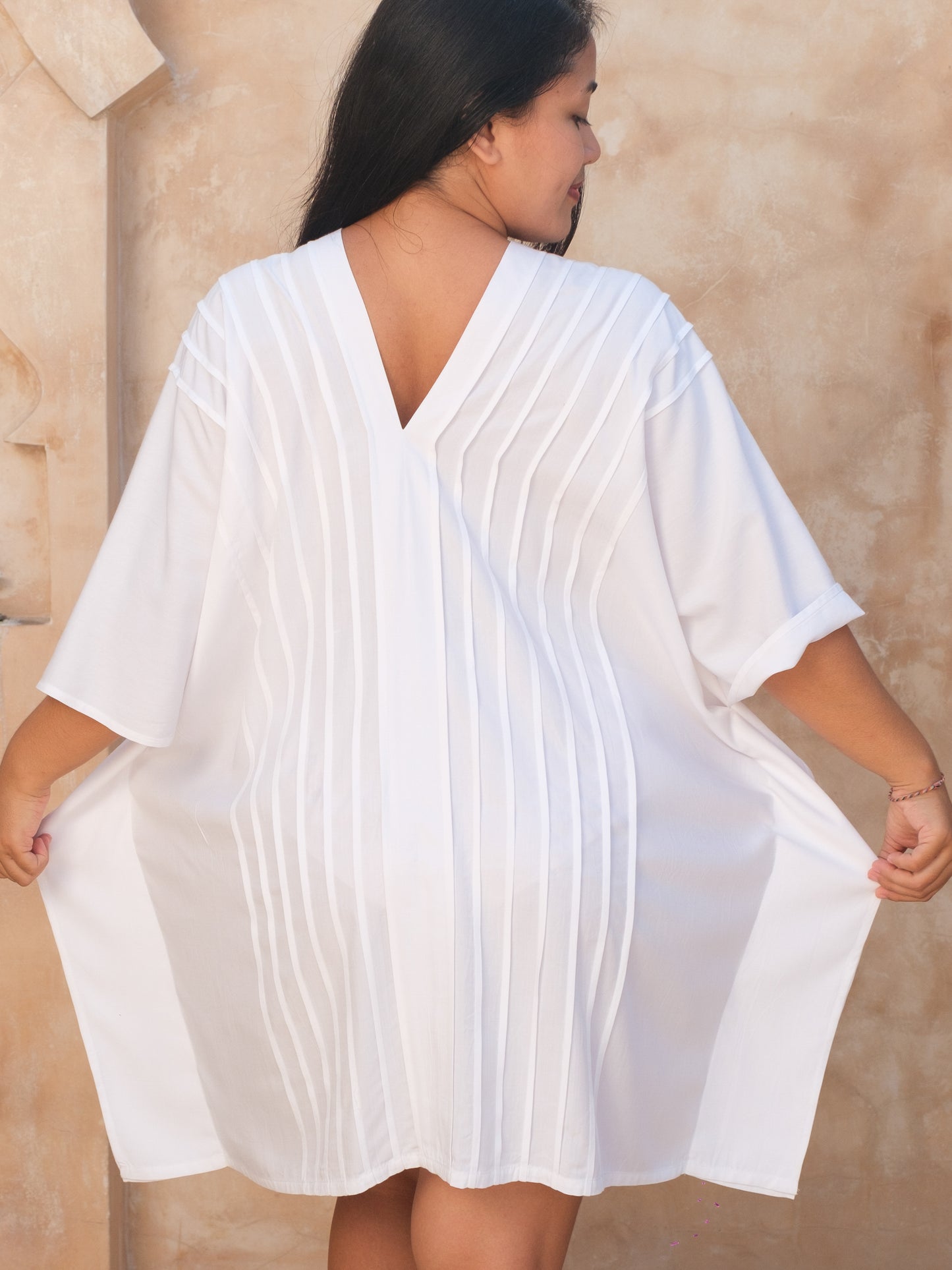 Womens Rayon Knee Length Kaftan Dress White V Neck Pintuck Detail Summer Resort Wear Back